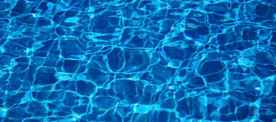 Comment calculer l’angle d’inclinaison d’un escalier de piscine ?